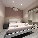 アパート - A Due Passi *